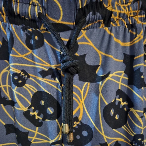 BAE CITY‎ Gray & Black Joggers, Size 1X - Picture 3 of 6